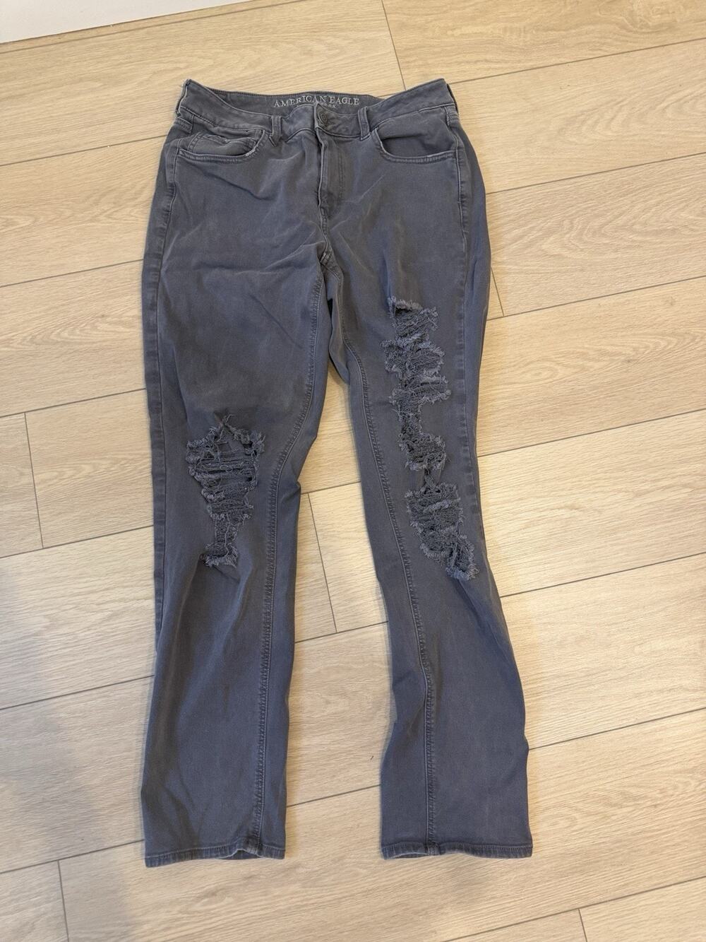 American Eagle Outfitters Super Stretch Gray Dark Wash Skinny Jeans Women’s 10 L